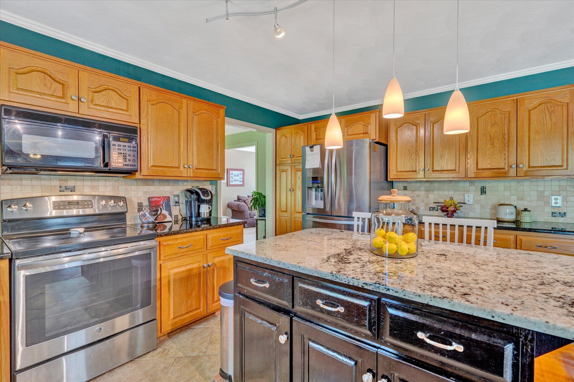 1801 Millbridge Road Salem, VA 24153 - Photo 12 of 43 09-DSC0099