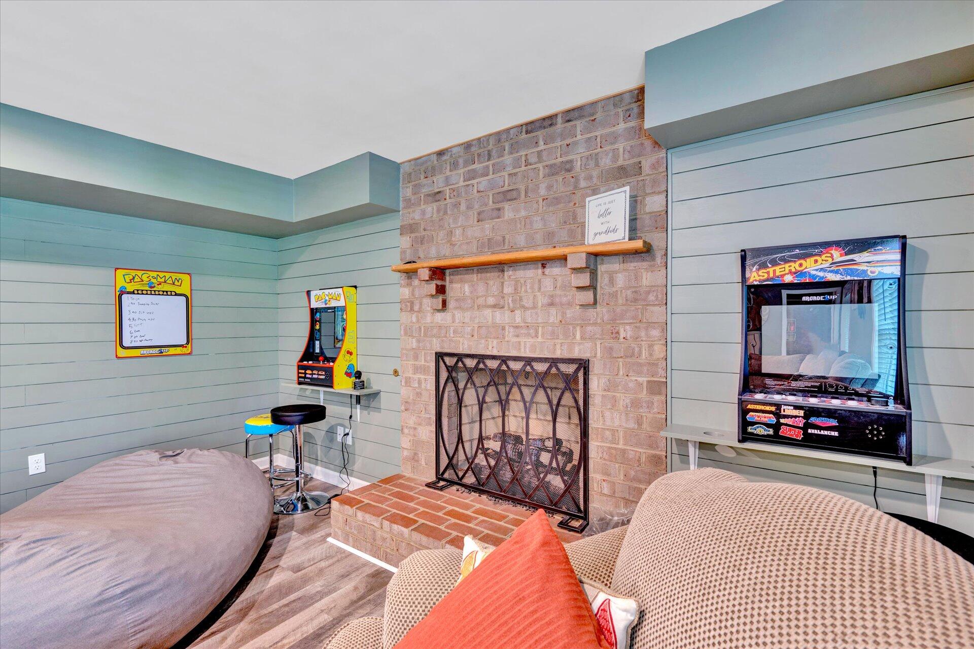1801 Millbridge Road Salem, VA 24153 - Photo 38 of 43 35-DSC0135