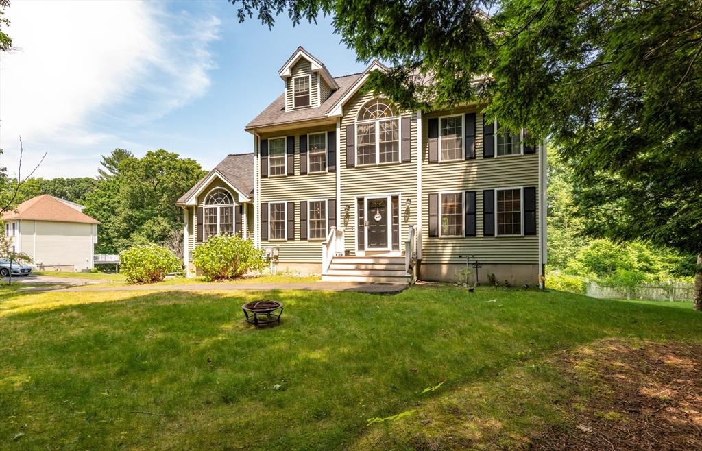 25 Colonial Farm Road Haverhill, MA 01832 - Photo 3 of 42 Gallery Image 3