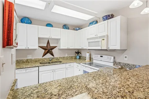 $219,000 | 550 North Tropic Lane, Unit 6B, Vero Beach, FL 32960