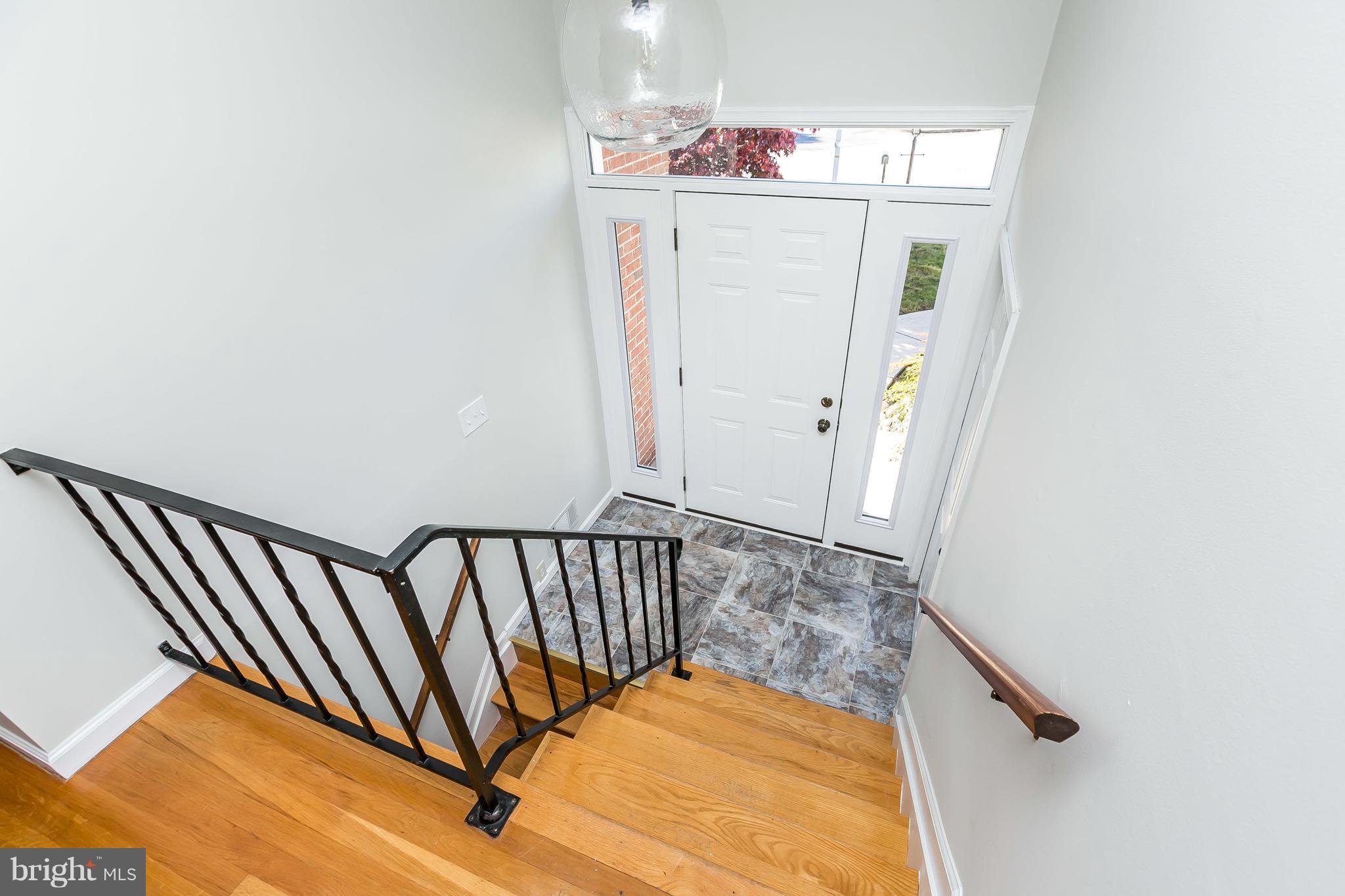 4416 Wynn Road Baltimore, MD 21236 - Photo 3 of 40 Foyer