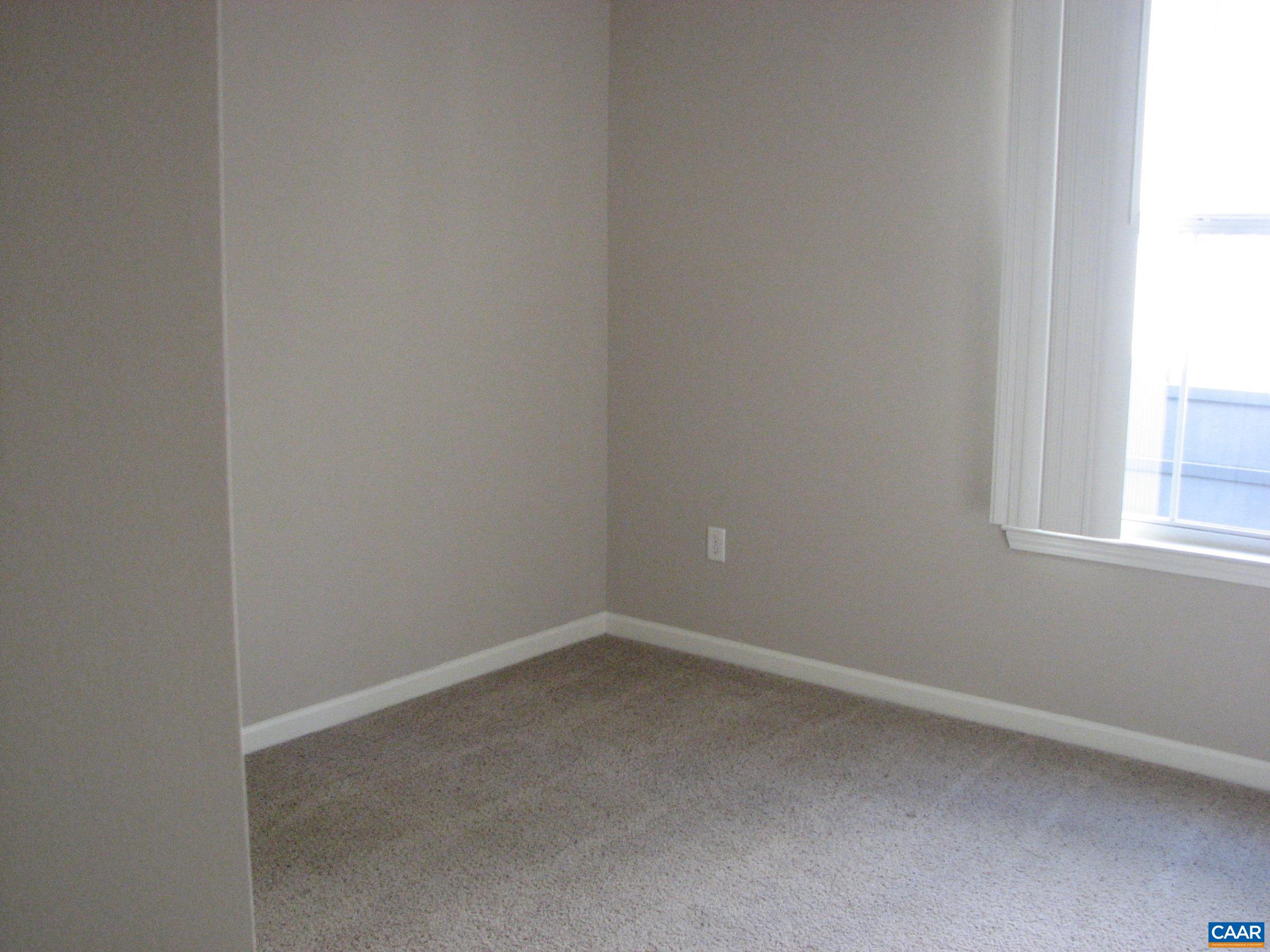 700 Walker Square, Unit 3D Charlottesville, VA 22903 - Photo 18 of 34