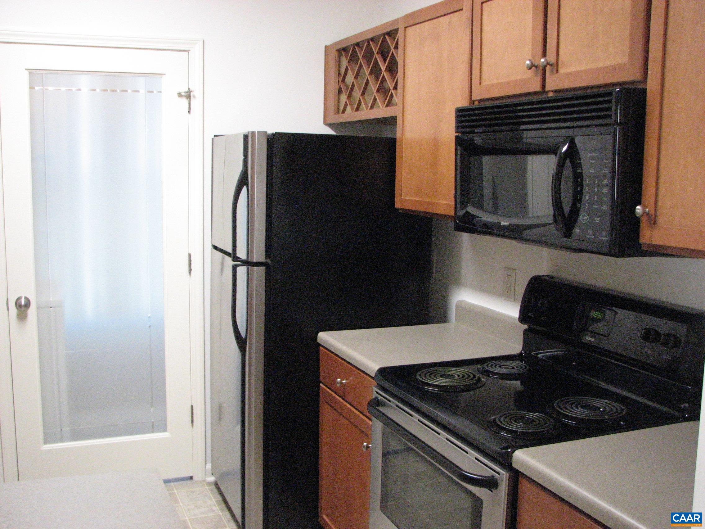 700 Walker Square, Unit 3D Charlottesville, VA 22903 - Photo 24 of 34