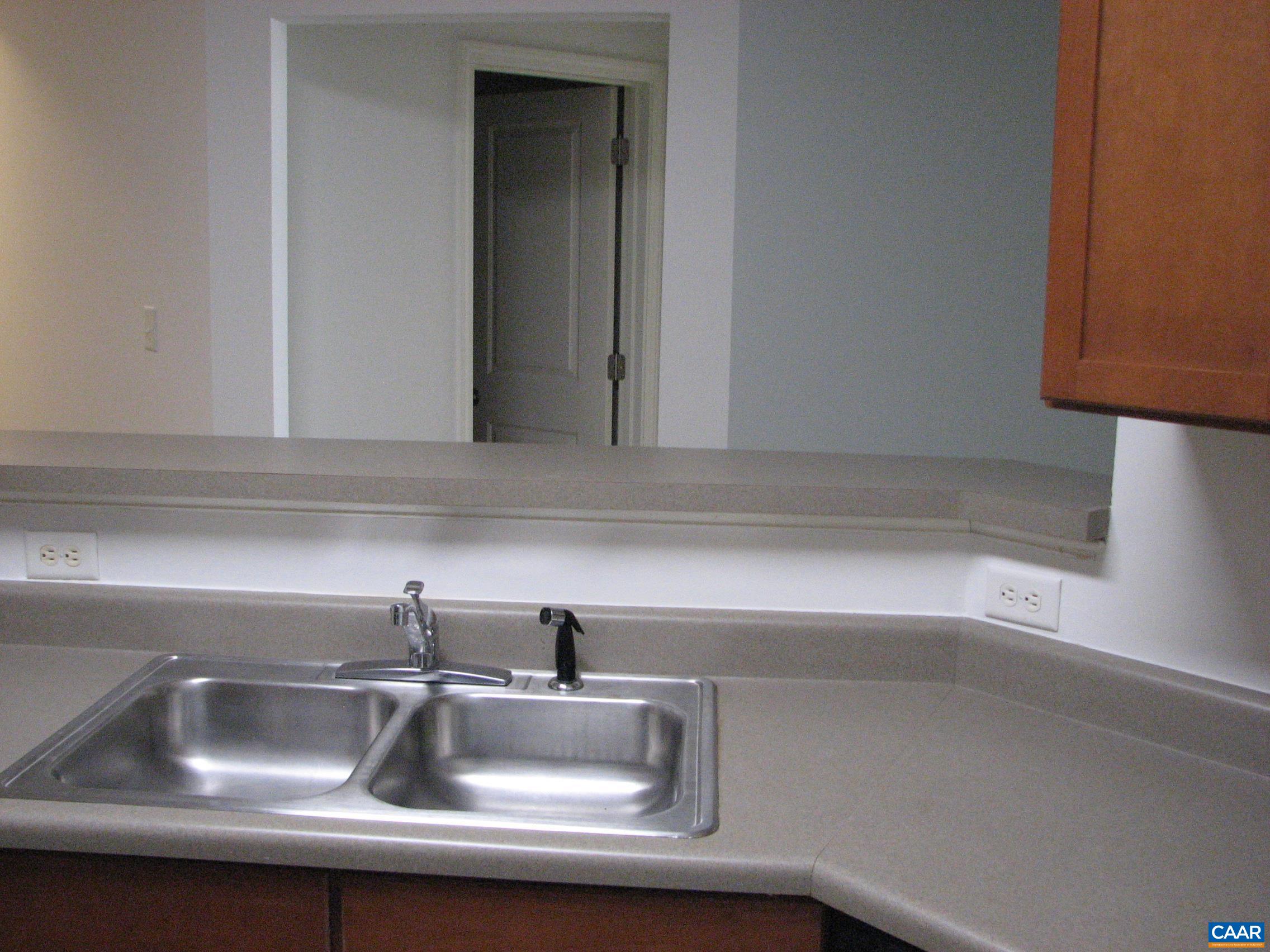 700 Walker Square, Unit 3D Charlottesville, VA 22903 - Photo 26 of 34