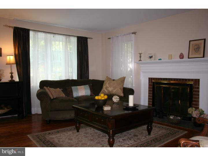258 Harrogate Road Wynnewood, PA 19096 - Photo 4 of 24 Living Room