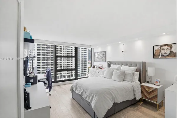 $2,850 | 600 Northeast 36th Street, Unit 1708, Miami, FL 33137