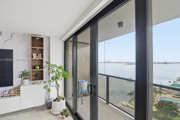 $2,850 | 600 Northeast 36th Street, Unit 1708, Miami, FL 33137