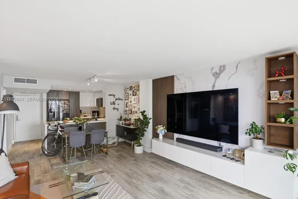 $2,850 | 600 Northeast 36th Street, Unit 1708, Miami, FL 33137