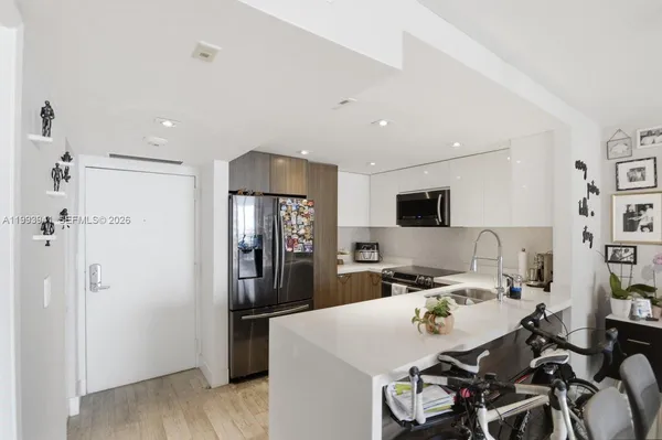 $2,850 | 600 Northeast 36th Street, Unit 1708, Miami, FL 33137