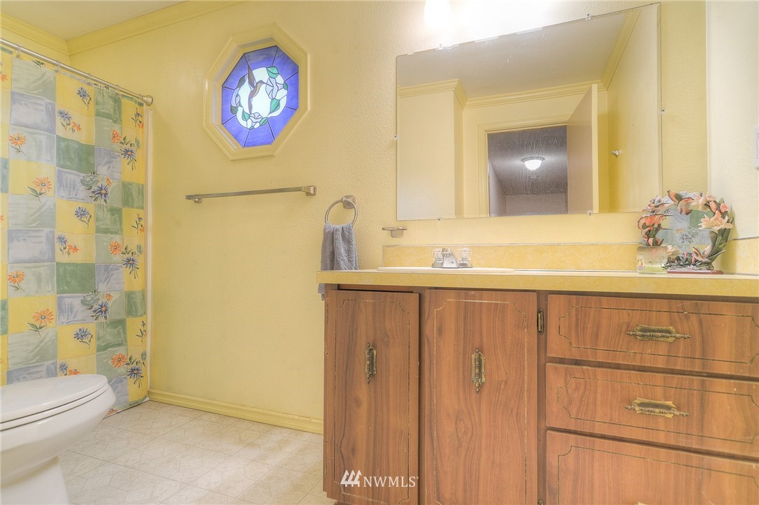 12726 Hubbard Road Southeast Rainier, WA 98576 - Photo 22 of 25 Gallery Image 22