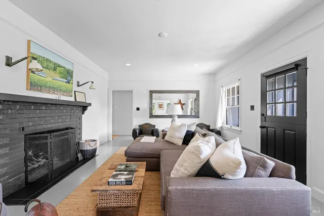 $3,195,000 | 8781 Martinelli Road, Forestville, CA 95436