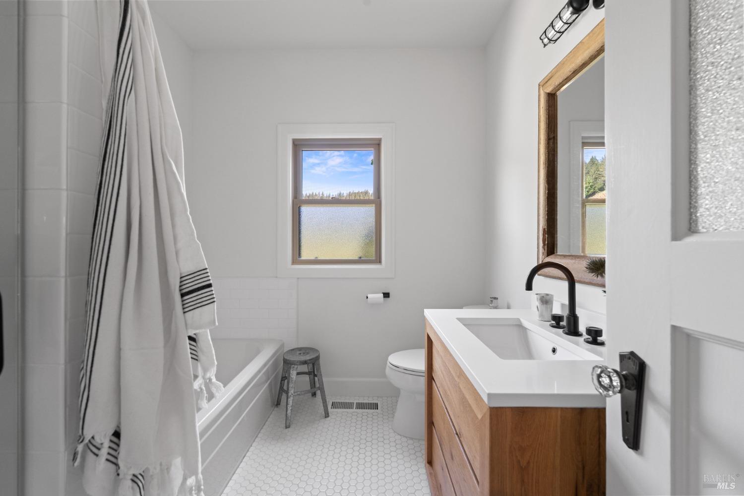 8781 Martinelli Road Forestville, CA 95436 - Photo 25 of 77