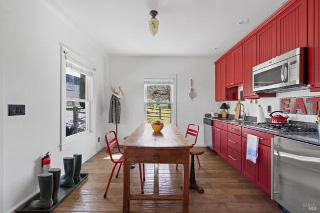 $3,195,000 | 8781 Martinelli Road, Forestville, CA 95436