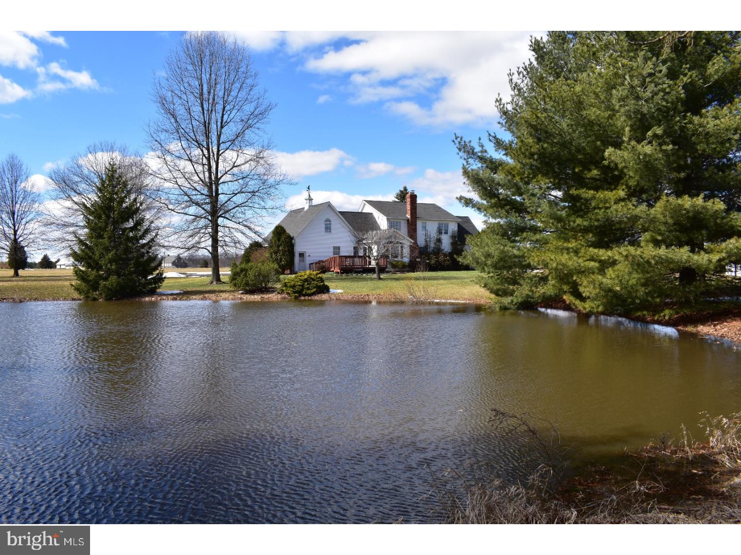 27 Spring Lane Pipersville, PA 18947 - Photo 4 of 25 Back Yard