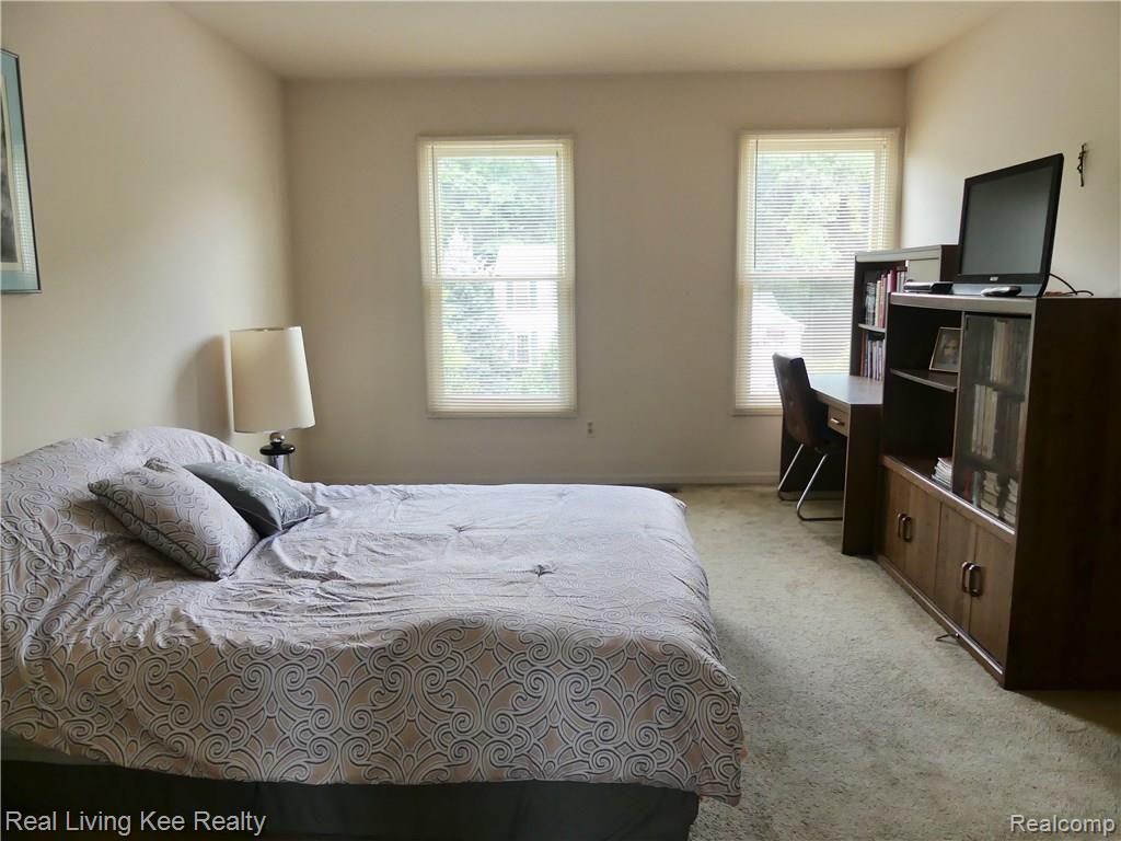 342 Whitney Drive Rochester Hills, MI 48307 - Photo 21 of 28