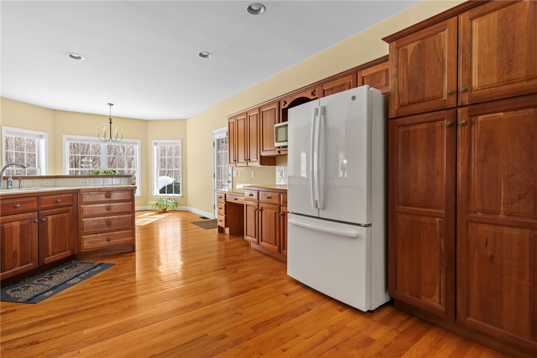 30 Fox Ridge Circle South Kingstown, RI 02879 - Photo 11 of 38