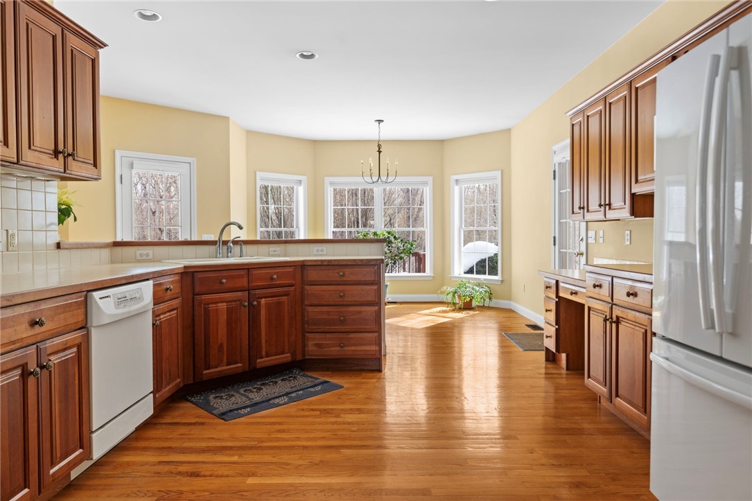 30 Fox Ridge Circle South Kingstown, RI 02879 - Photo 10 of 38