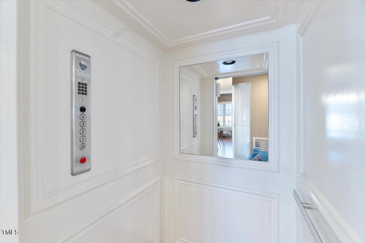 255 Penley Circle Raleigh, NC 27609 - Photo 12 of 35 a bathroom with a bathtub and a window