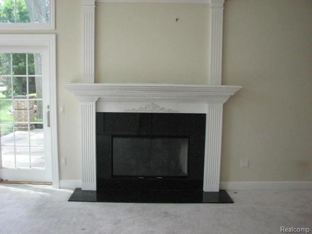 3607 Walnut Brook Drive Rochester, MI 48309 - Photo 5 of 11 Living Room