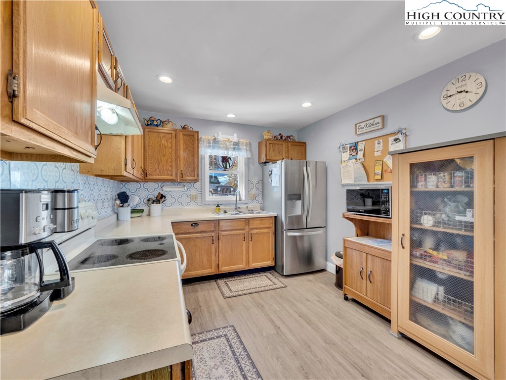 104 Windridge Road Beech Mountain, NC 28604 - Photo 12 of 29 Gallery Image 12