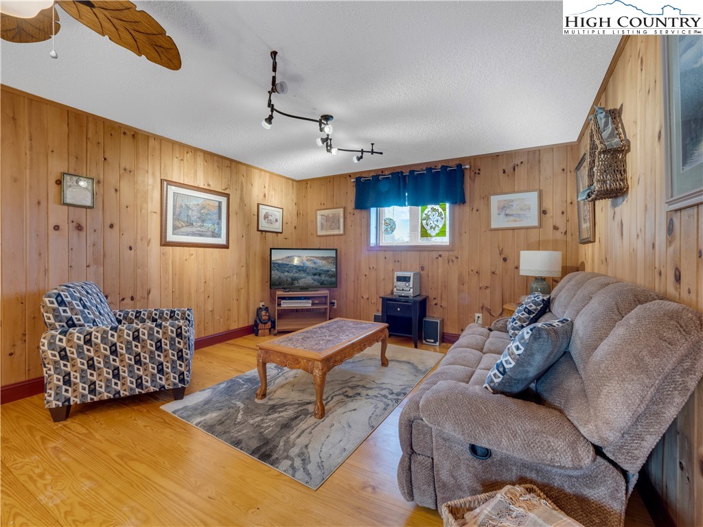 104 Windridge Road Beech Mountain, NC 28604 - Photo 21 of 29 Gallery Image 21