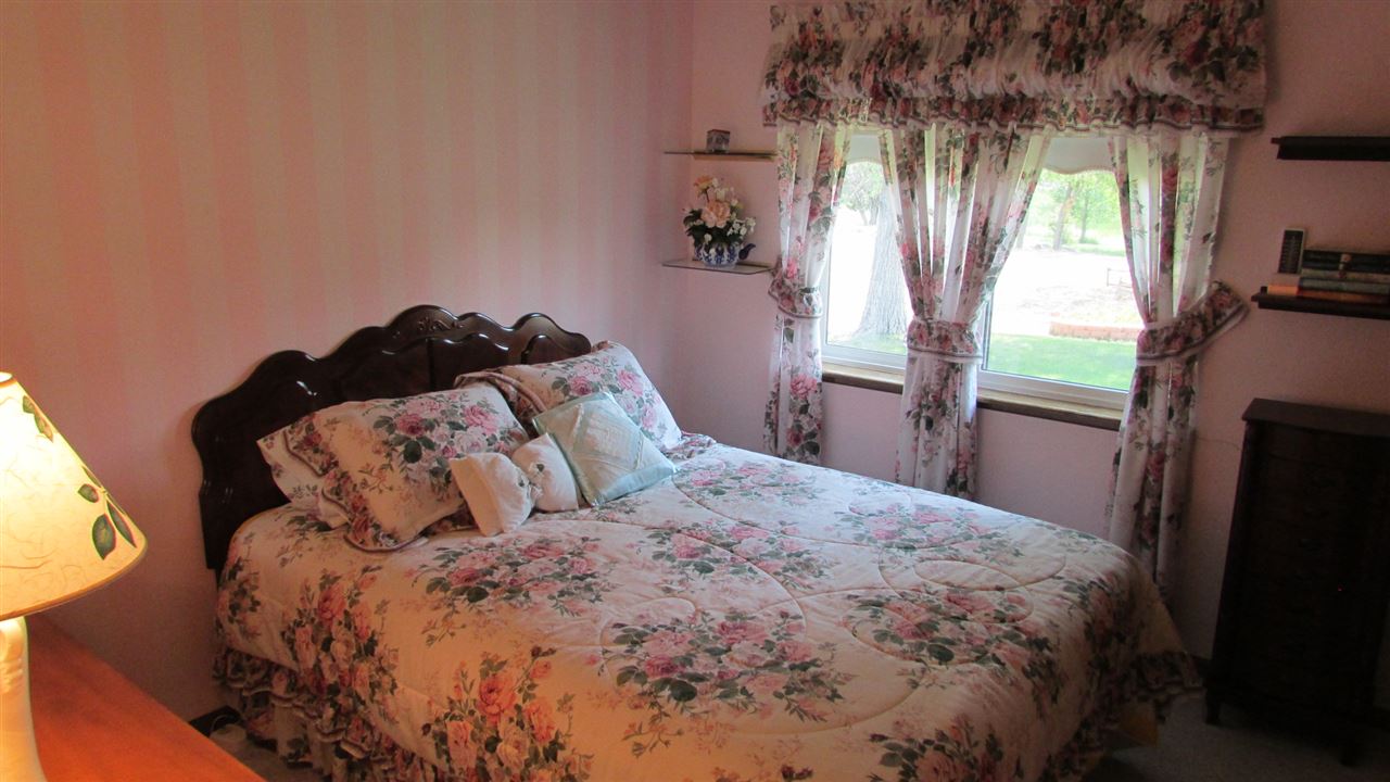 59253 Spring Creek Road Montrose, CO 81403 - Photo 11 of 24 Gallery Image 11
