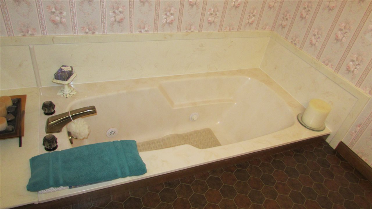 59253 Spring Creek Road Montrose, CO 81403 - Photo 12 of 24 Gallery Image 12