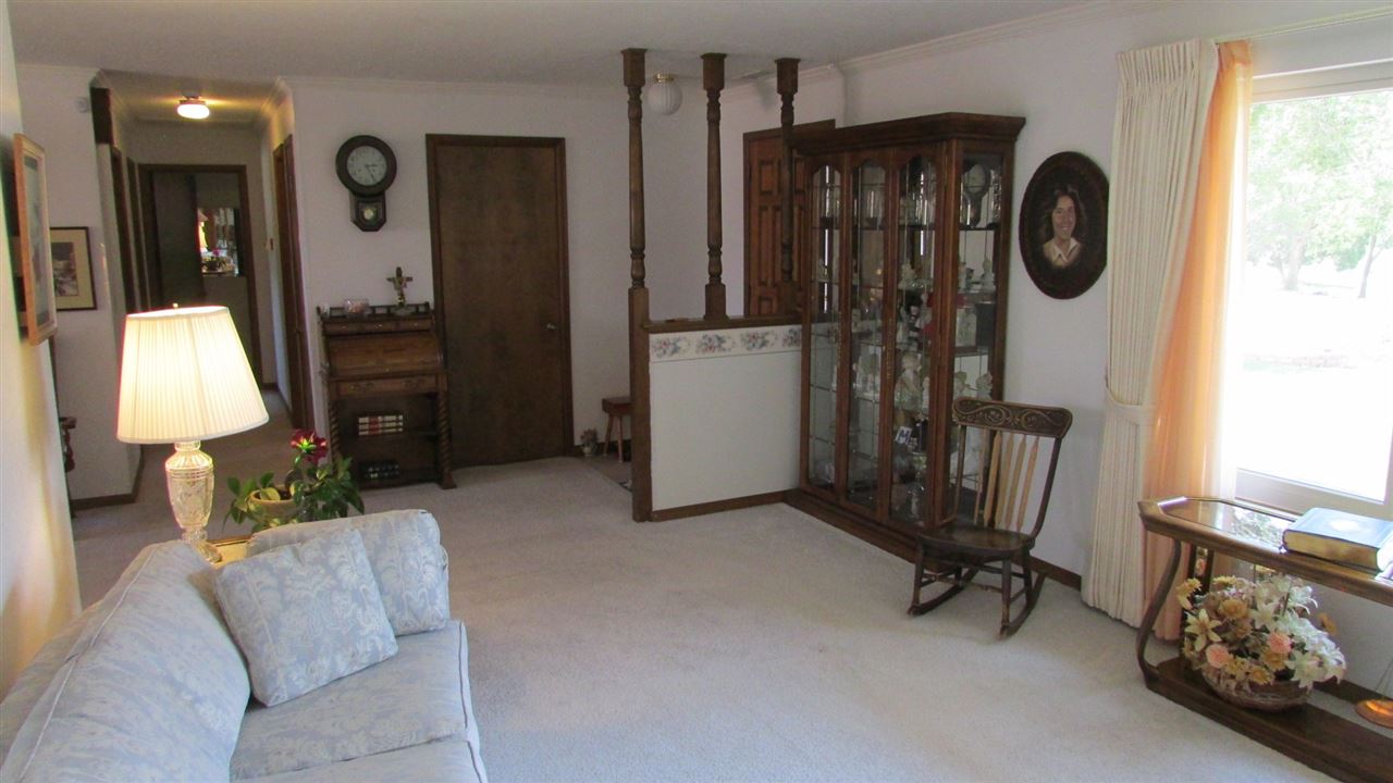 59253 Spring Creek Road Montrose, CO 81403 - Photo 9 of 24 Gallery Image 9