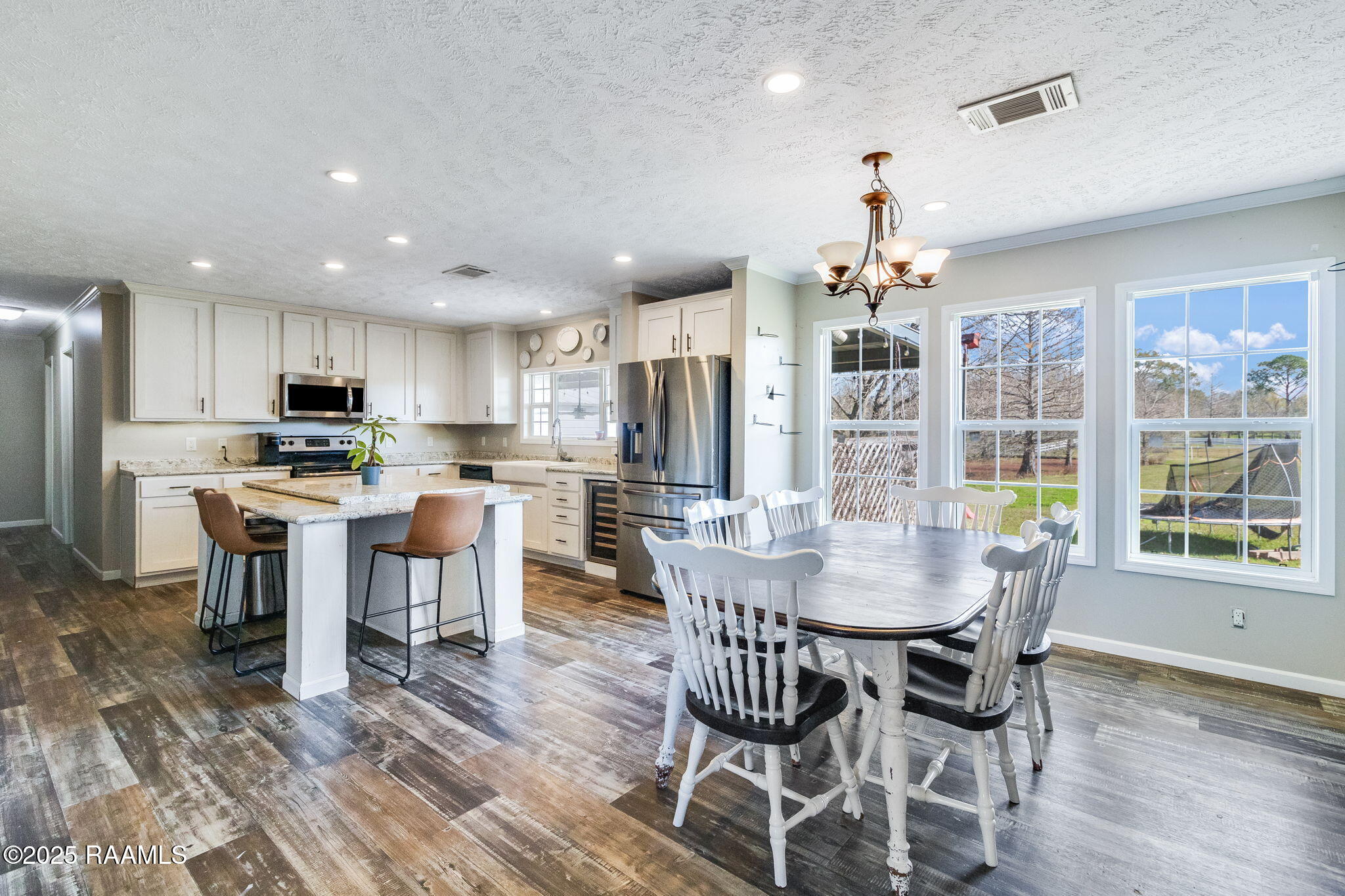 10-web-or-mls-327 St Clair Rd-9