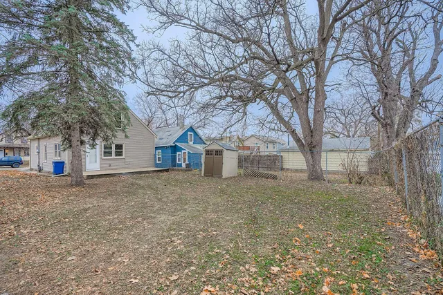 $2,499 | 475 Lawson Avenue West, St. Paul, MN 55117