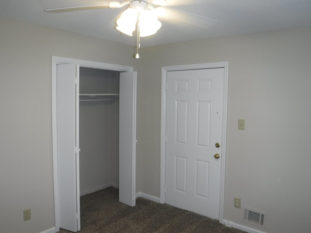 3739 Woodlake Road Hephzibah, GA 30815 - Photo 7 of 36 Gallery Image 7