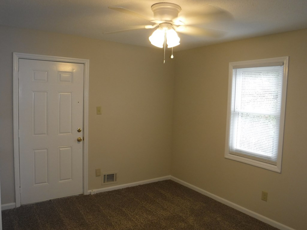 3739 Woodlake Road Hephzibah, GA 30815 - Photo 9 of 36 Gallery Image 9
