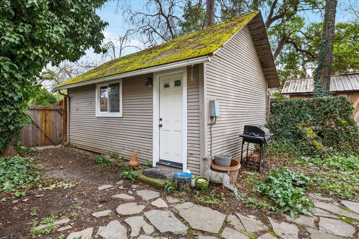 3072 Griffin Creek Road Medford, OR 97501 - Photo 44 of 56 43-CI_3694