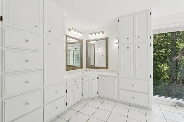 $795,000 | 214 Windy Hill Road, Wisconsin Dells, WI 53965