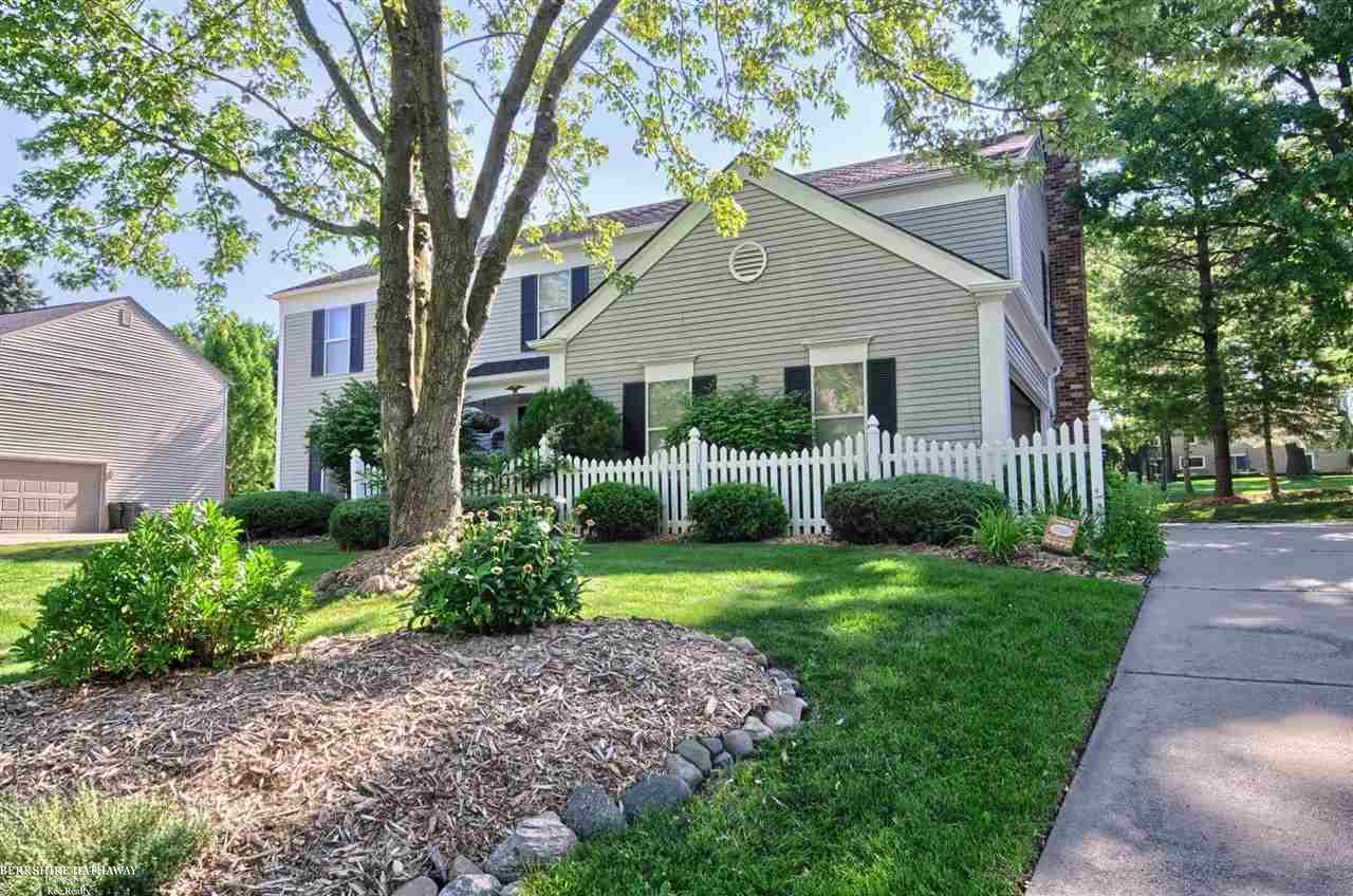 1140 Whispering Knoll Lane Rochester Hills, MI 48306 - Photo 1 of 35