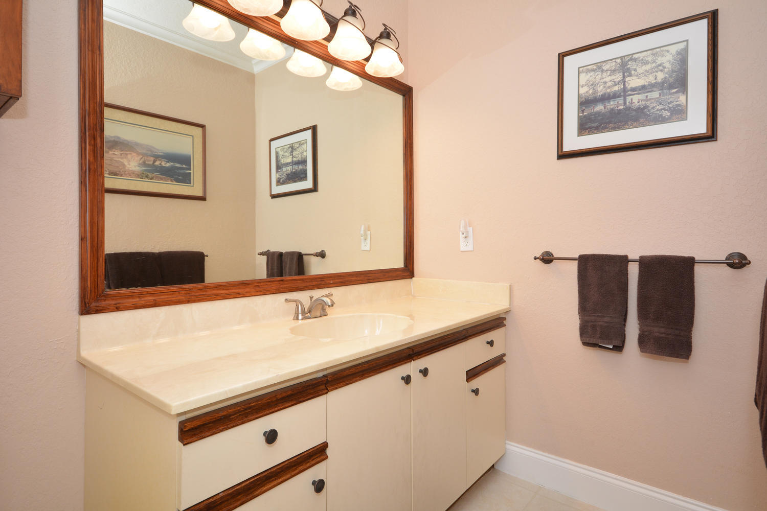 4355 Northwest 25th Way Boca Raton, FL 33434 - Photo 23 of 36 Powder room