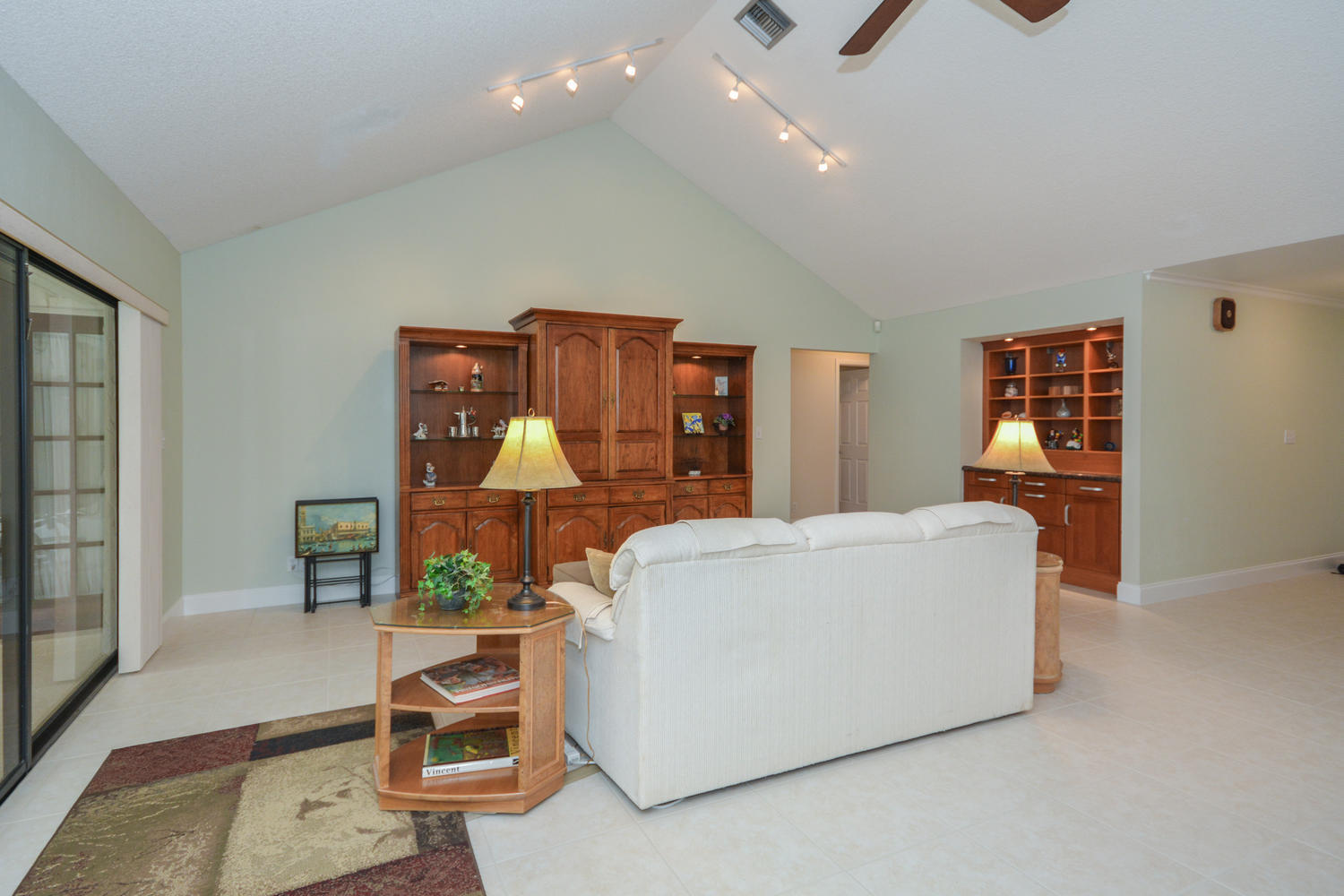 4355 Northwest 25th Way Boca Raton, FL 33434 - Photo 7 of 36 Living Room