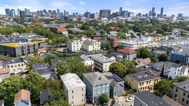 $525,000 | 392 Norfolk Street, Unit 1, Cambridge, MA 02139