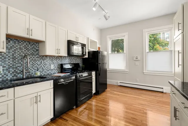 $525,000 | 392 Norfolk Street, Unit 1, Cambridge, MA 02139