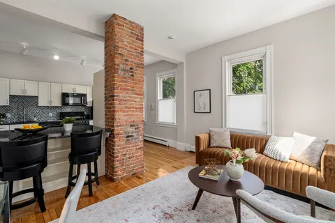 $525,000 | 392 Norfolk Street, Unit 1, Cambridge, MA 02139