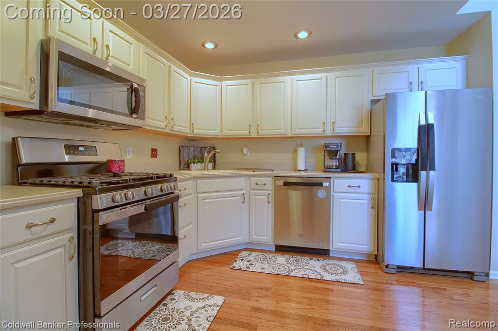 610 Cherry Grove Road Canton, MI 48188 - Photo 9 of 31 Gallery Image 9