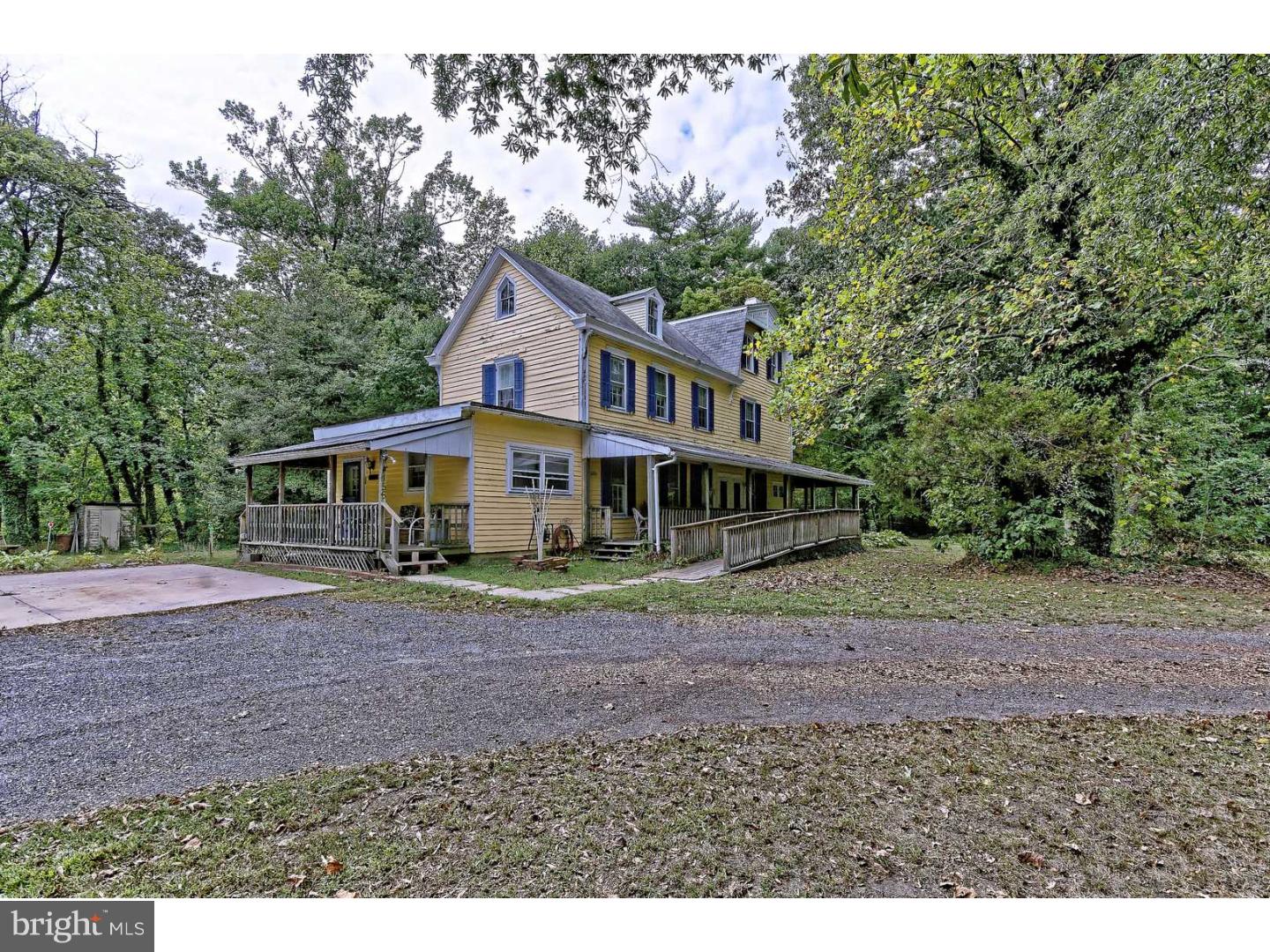 156 Birmingham Road Mount Holly, NJ 08060 - Photo 4 of 25