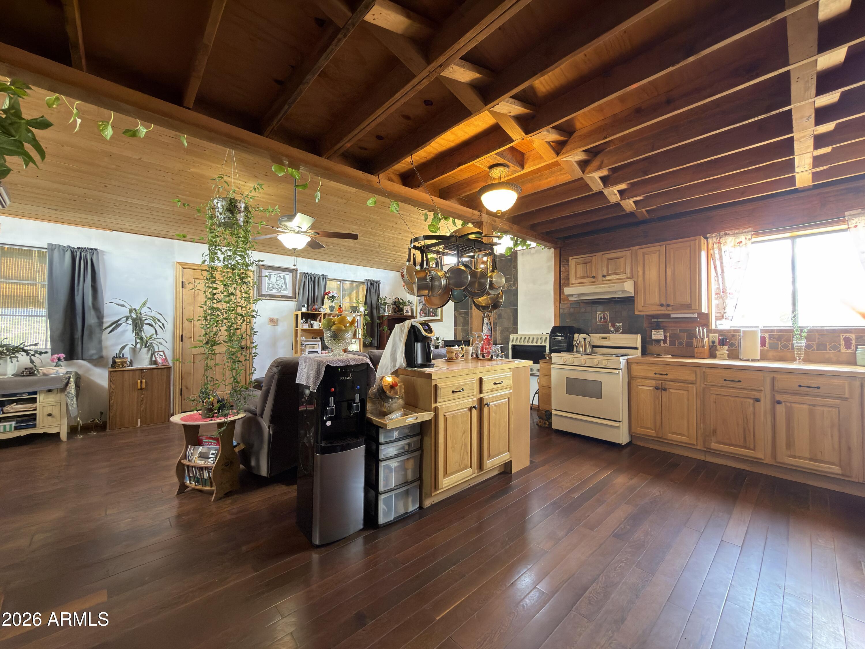 21750 Ranch Road Williams, AZ 86046 - Photo 9 of 47 Kitchen