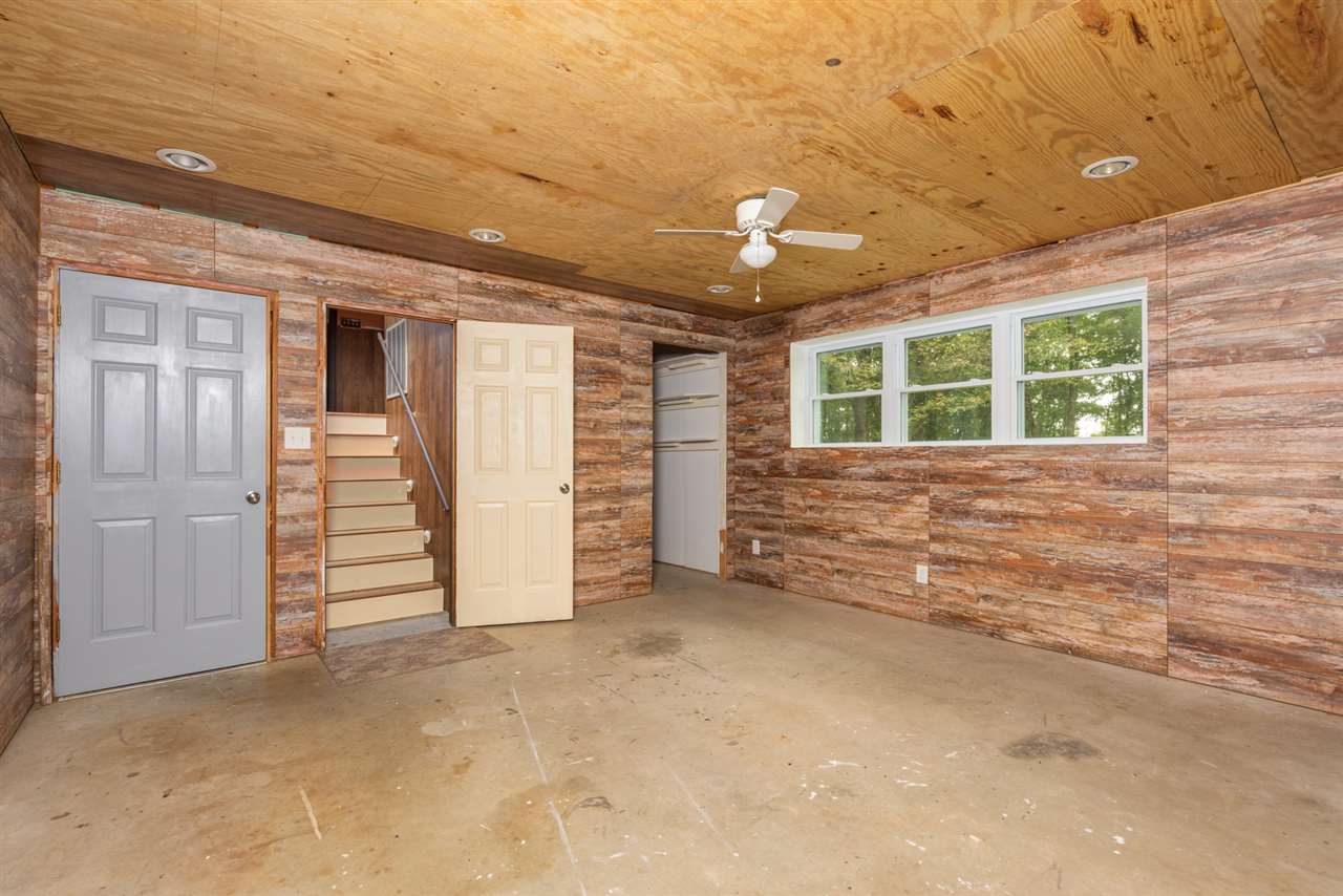 1959 Shutterlee Mill Road Staunton, VA 24401 - Photo 28 of 50 en empty room with windows