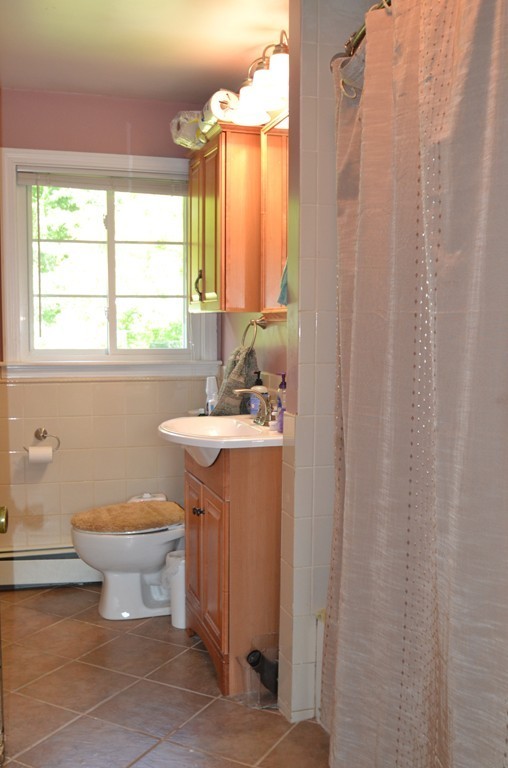 58 Gregory Road Framingham, MA 01701 - Photo 14 of 24