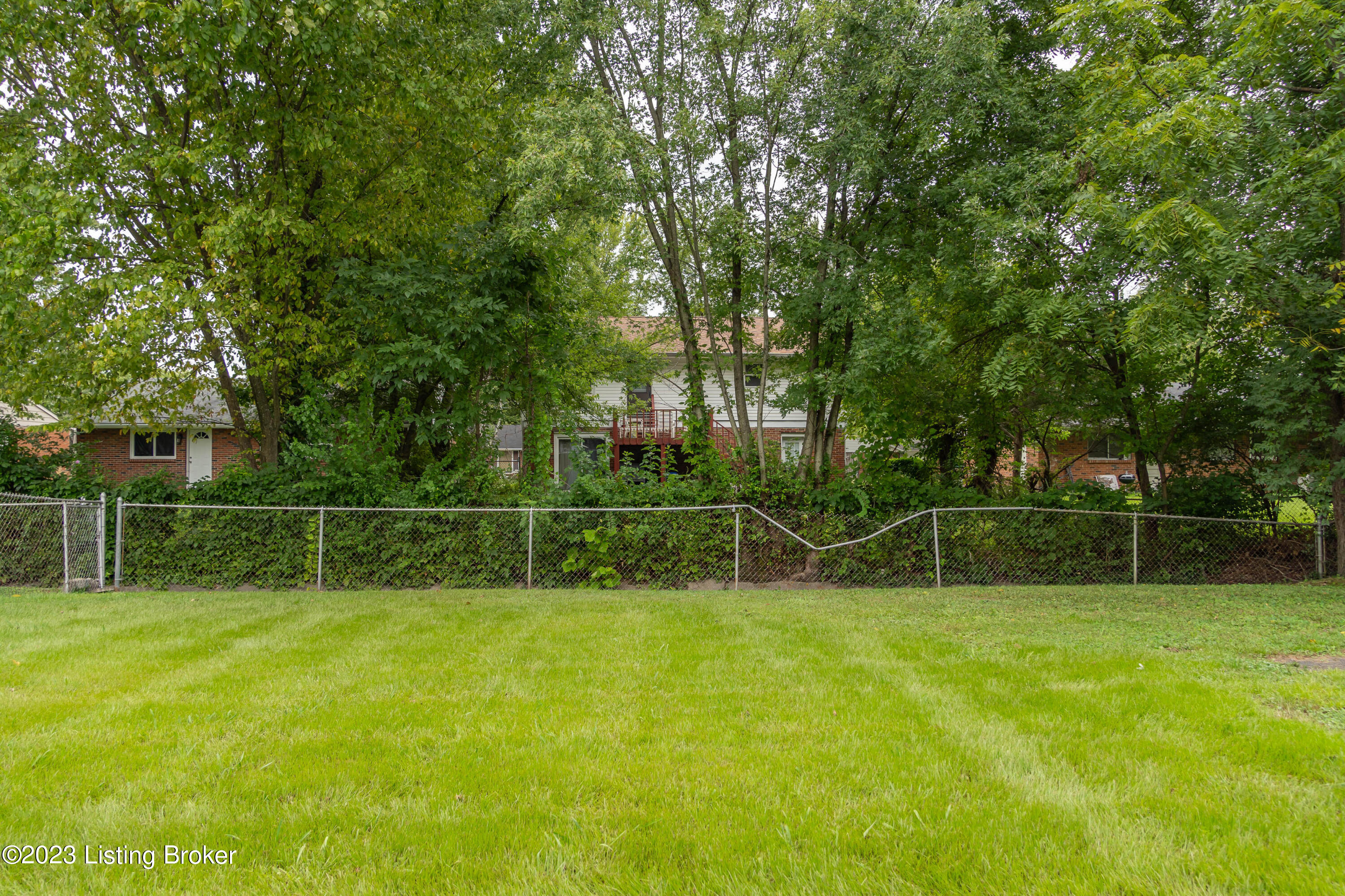 5525 Ridgecrest Road Louisville, KY 40218 - Photo 35 of 50 5525-Ridgecrest-Rd_035