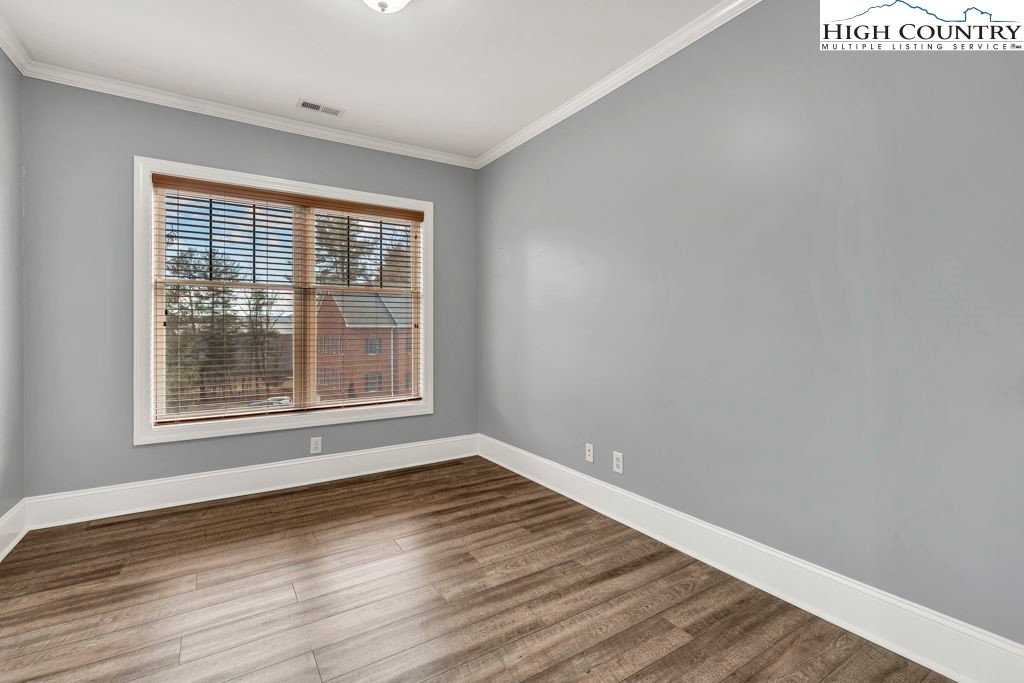 180 Gateway Drive, Unit 301 Boone, NC 28607 - Photo 15 of 34