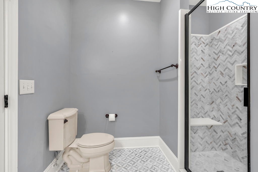 180 Gateway Drive, Unit 301 Boone, NC 28607 - Photo 20 of 34