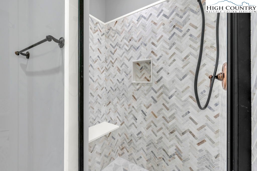 180 Gateway Drive, Unit 301 Boone, NC 28607 - Photo 21 of 34