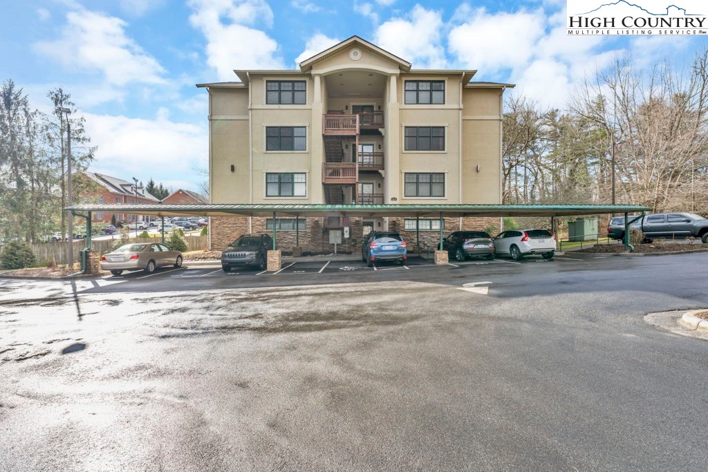 180 Gateway Drive, Unit 301 Boone, NC 28607 - Photo 28 of 34